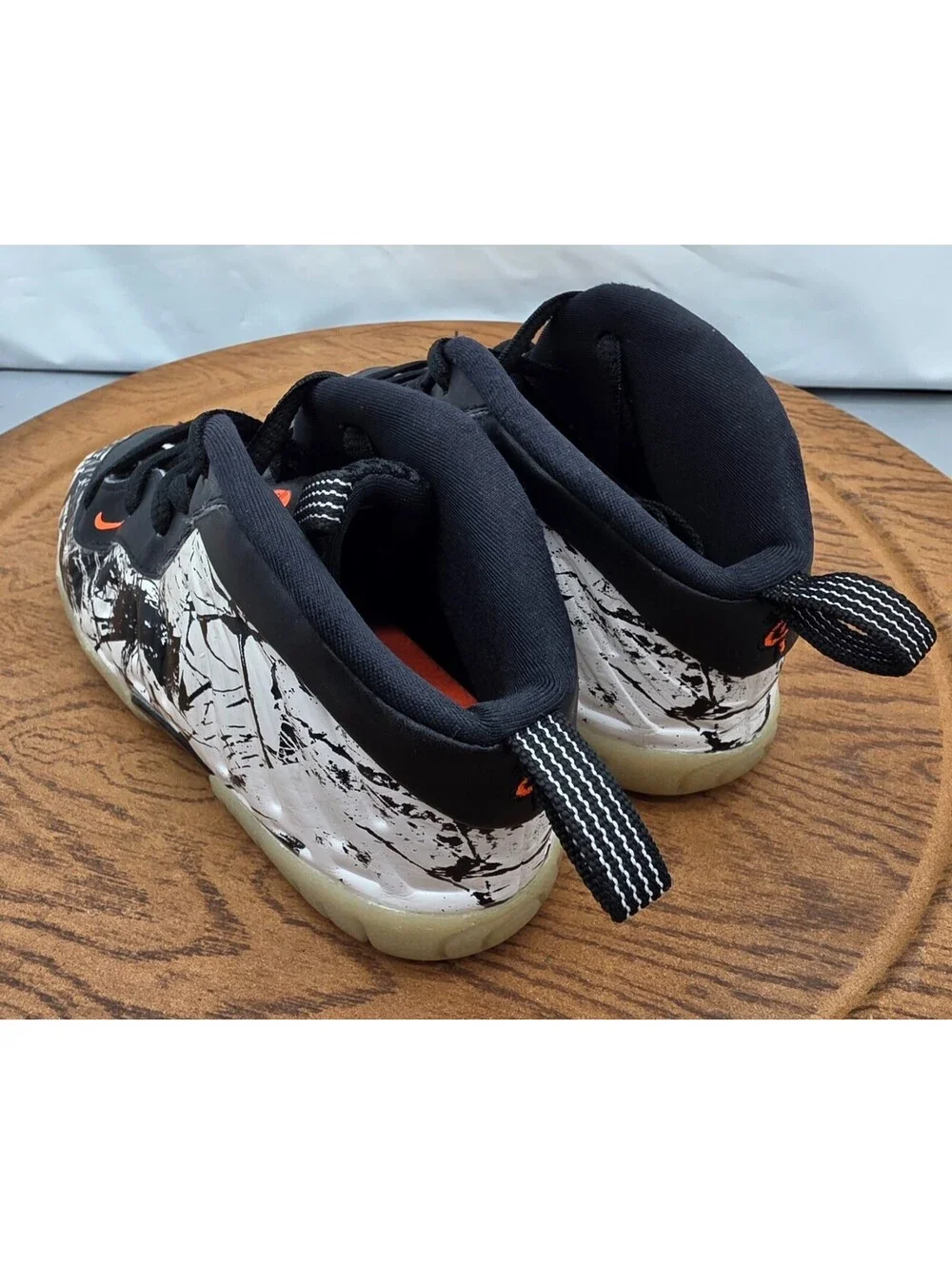 Nike little posite